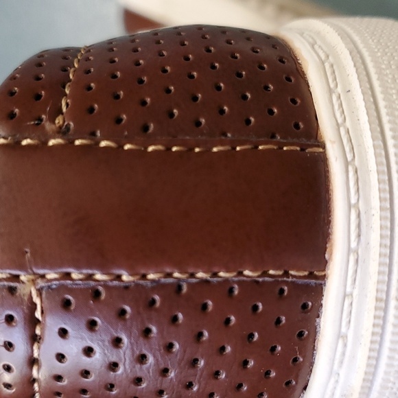 American Eagle kids brown leather tie shoes. Size 1.5. Excellent conditi… - Picture 11 of 11